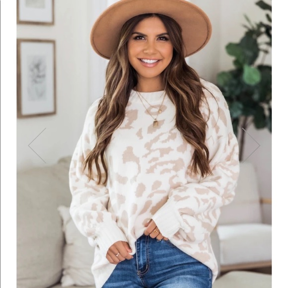 Pink Lily leopard sweater - Picture 3 of 4